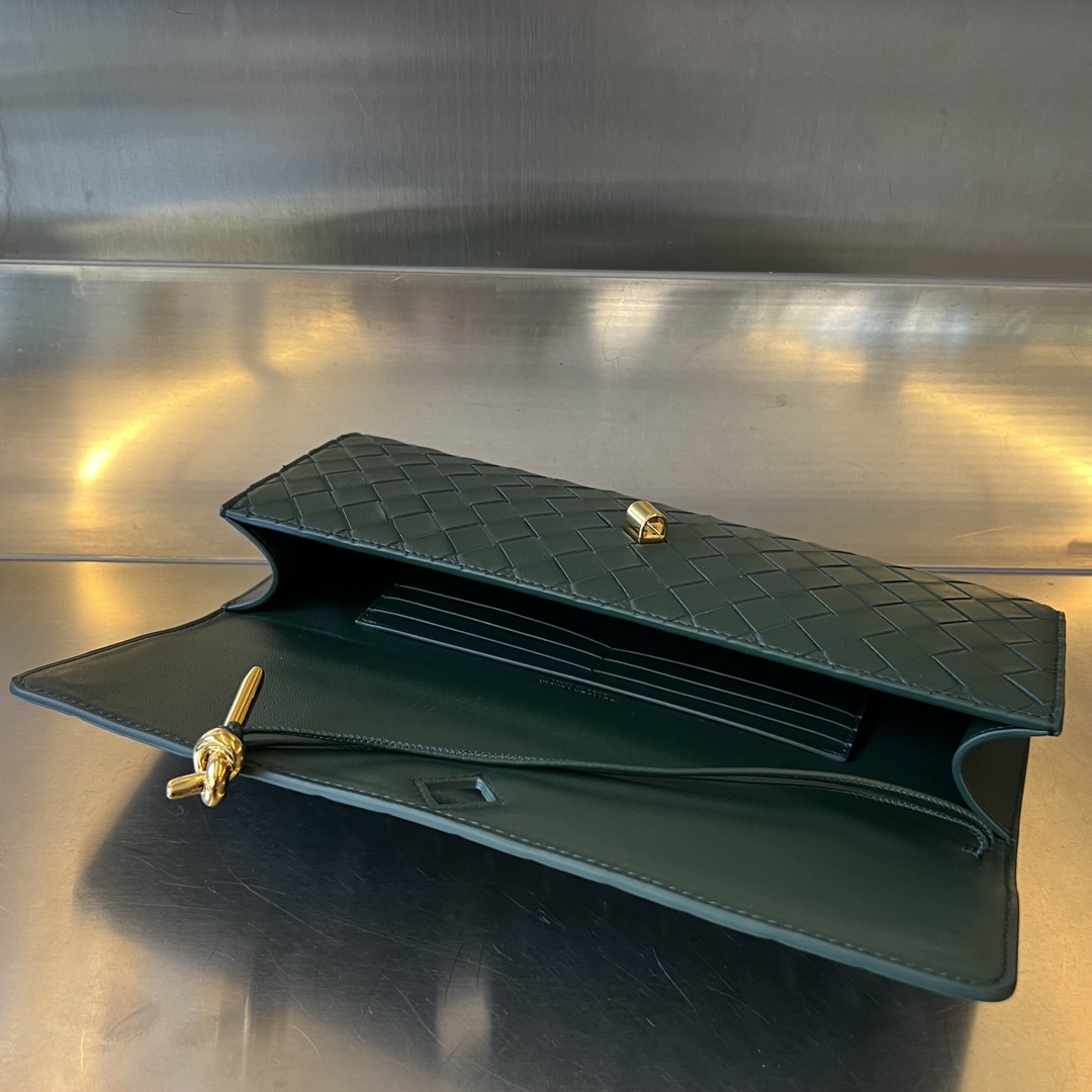 Andiamo Intrecciato Leather Top Handle Clutch Emerald Green